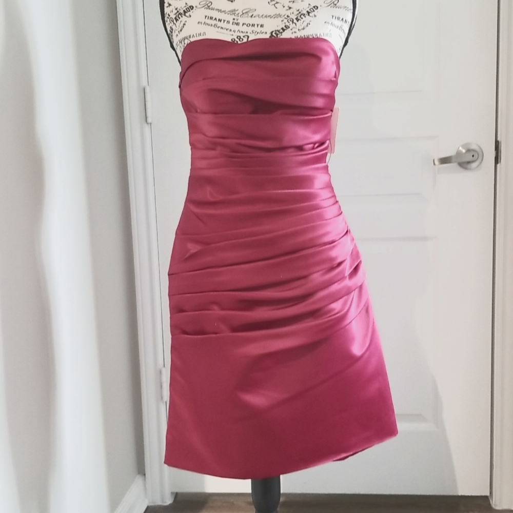 NEW Convertible Strap Burgundy Formal Dress Size Medium